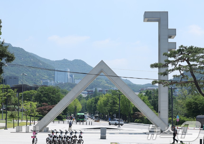 서울 관악구 서울대학교 정문의 모습.2024.5.21/뉴스1 ⓒ News1 김진환 기자