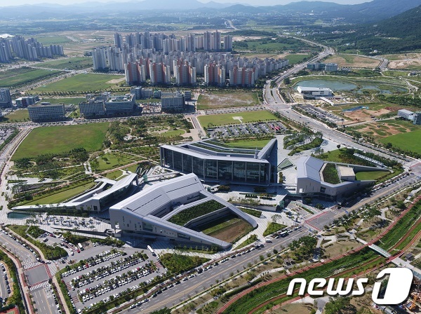 충남도청사 전경 ⓒ News1