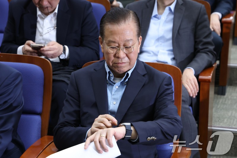 국힘 "7일 전당원 <b>단일화</b> 찬반 조사…<b>김문수</b> 약속 되돌아봐야"