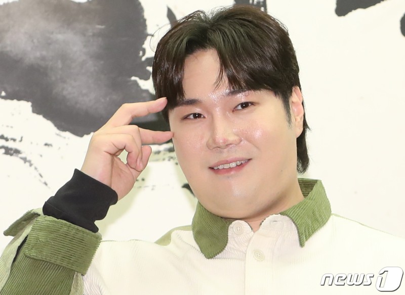 경찰, '<b>작곡비 사기</b> 혐의' <b>유재환</b> 불구속 송치