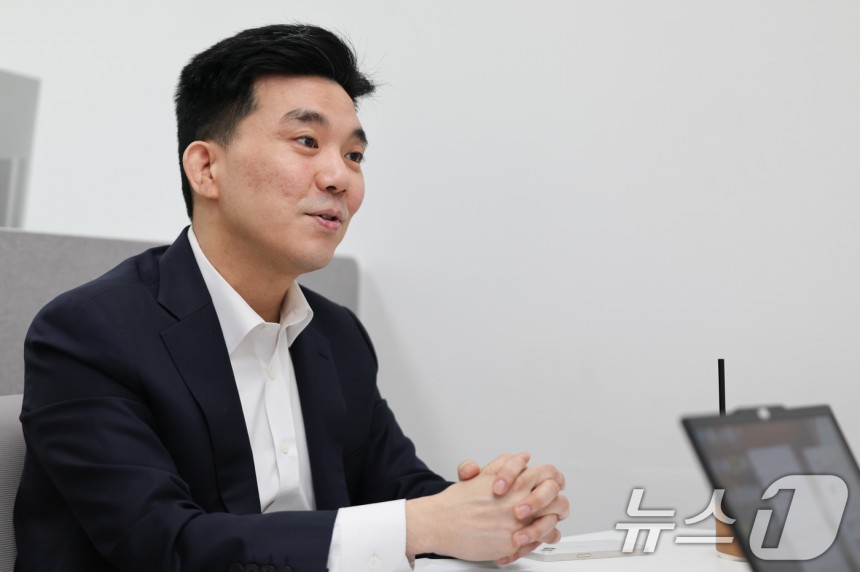 김재승 성균관대 부교수가 30일 서울 종로구 성균관대학교 교수회관에서 대선 기획‘3040,차기 정부에 바란다’인터뷰를 하고 있다.2025.4.30/뉴스1 ⓒ News1 허경 기자