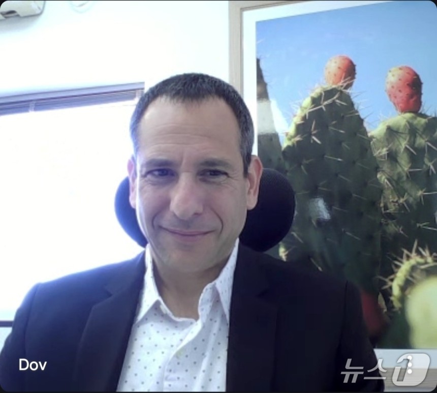 도브 페트마(Dov Fettma) 테벨(TEVEL) 최고재무책임자(CFO)가 7일(한국시간) 뉴스1과 화상 인터뷰를 진행하는 모습