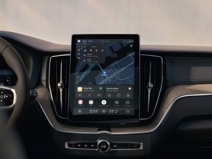 지난 2월 공개된 볼보자동차 중형 스포츠유틸리티차(SUV) 'XC60' 2세대 2차 페이스리프트 모델 센터패시아(볼보차 홈페이지 갈무리).