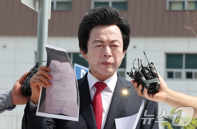 경찰 '신도 성추행·사기' 혐의 <b>허경영 구속영장 신청</b>