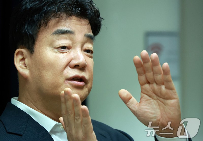 '<b>백종원</b> 갑질 폭로' 김재환 PD, 명예훼손 고소당하나…더본 "검토 단계"