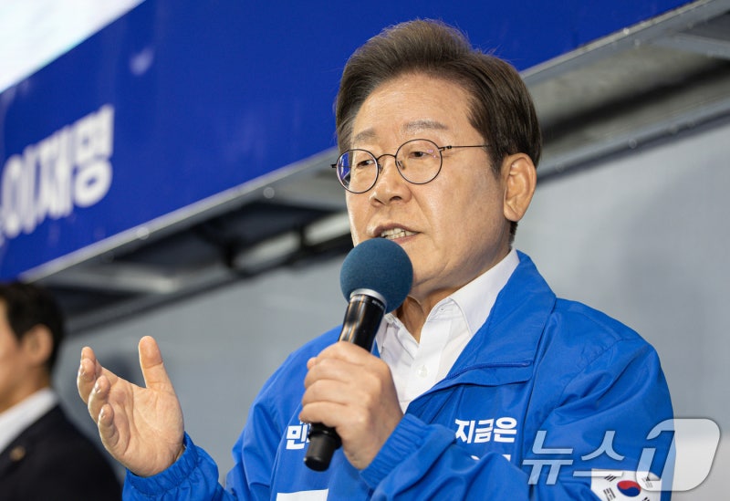 <b>이재명</b> "<b>금호타이어 광주</b>공장 <b>화재</b> 진화에 모든 가용수단 동원"