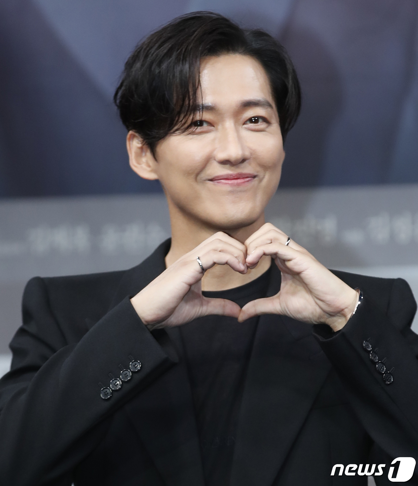 [단독] <b>남궁민</b>, <b>유재석</b>·유연석 만난다…'틈만나면' 출격