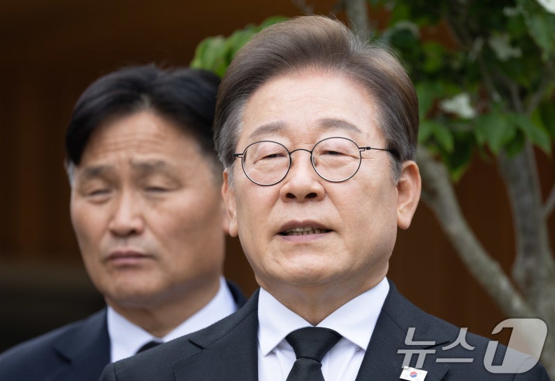 <b>이재명</b> '<b>익산 모녀</b>' 애도…"절실한 이 울타리 되는 나라 만들겠다"