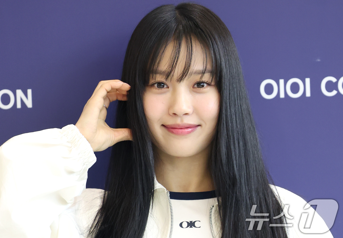 <b>고민시</b>, 중<b>학교</b> 시절 학폭 가해 <b>의혹</b> …소속사 "사실무근"