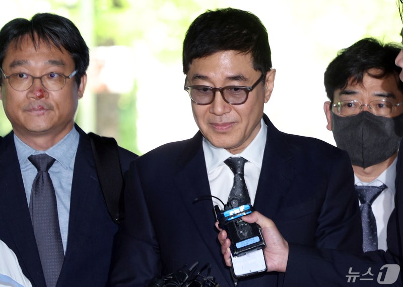 검찰, '<b>비자금 조성</b>' <b>이호진</b> 전 태광그룹 <b>회장</b> 소환