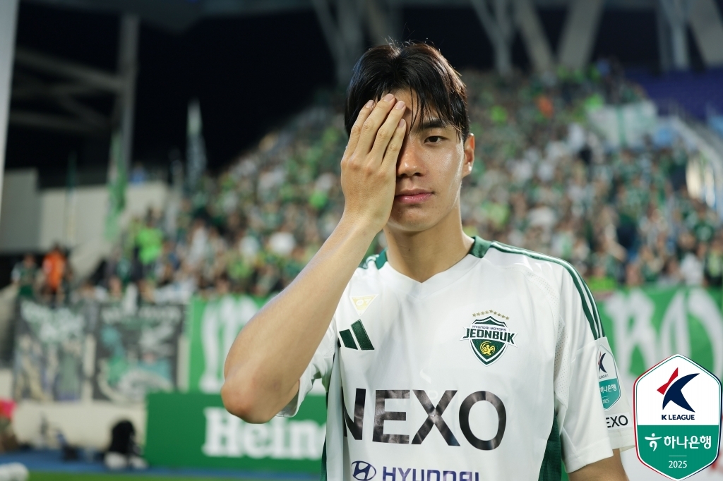 눈두덩이 부어도 1골 1도움…<b>전진우</b>, <b>태극마크</b> 발탁 입증했다
