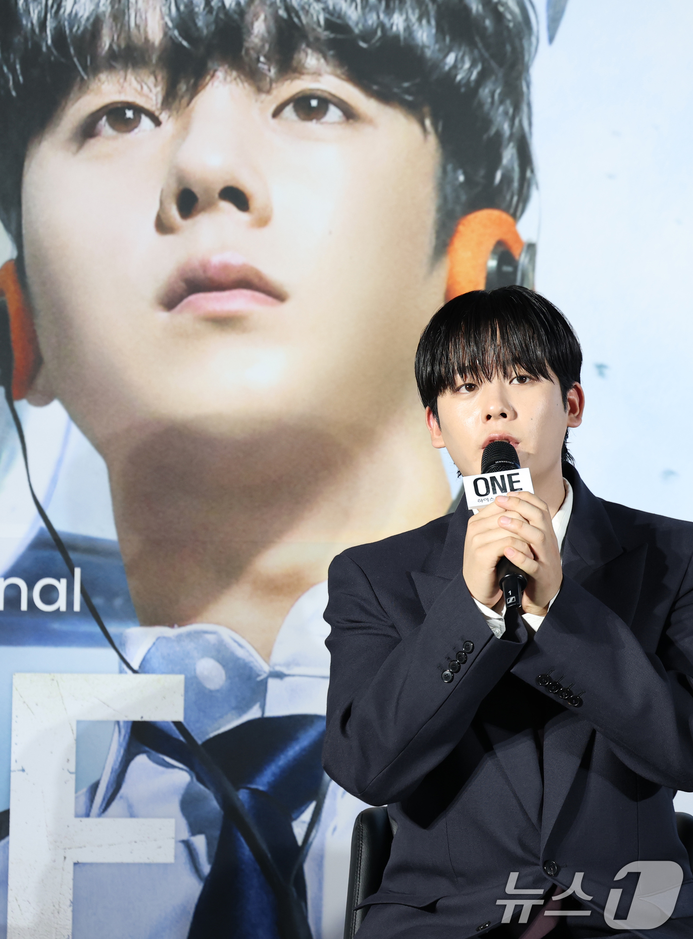 'ONE : <b>하이스쿨 히어로즈</b>' 이정하