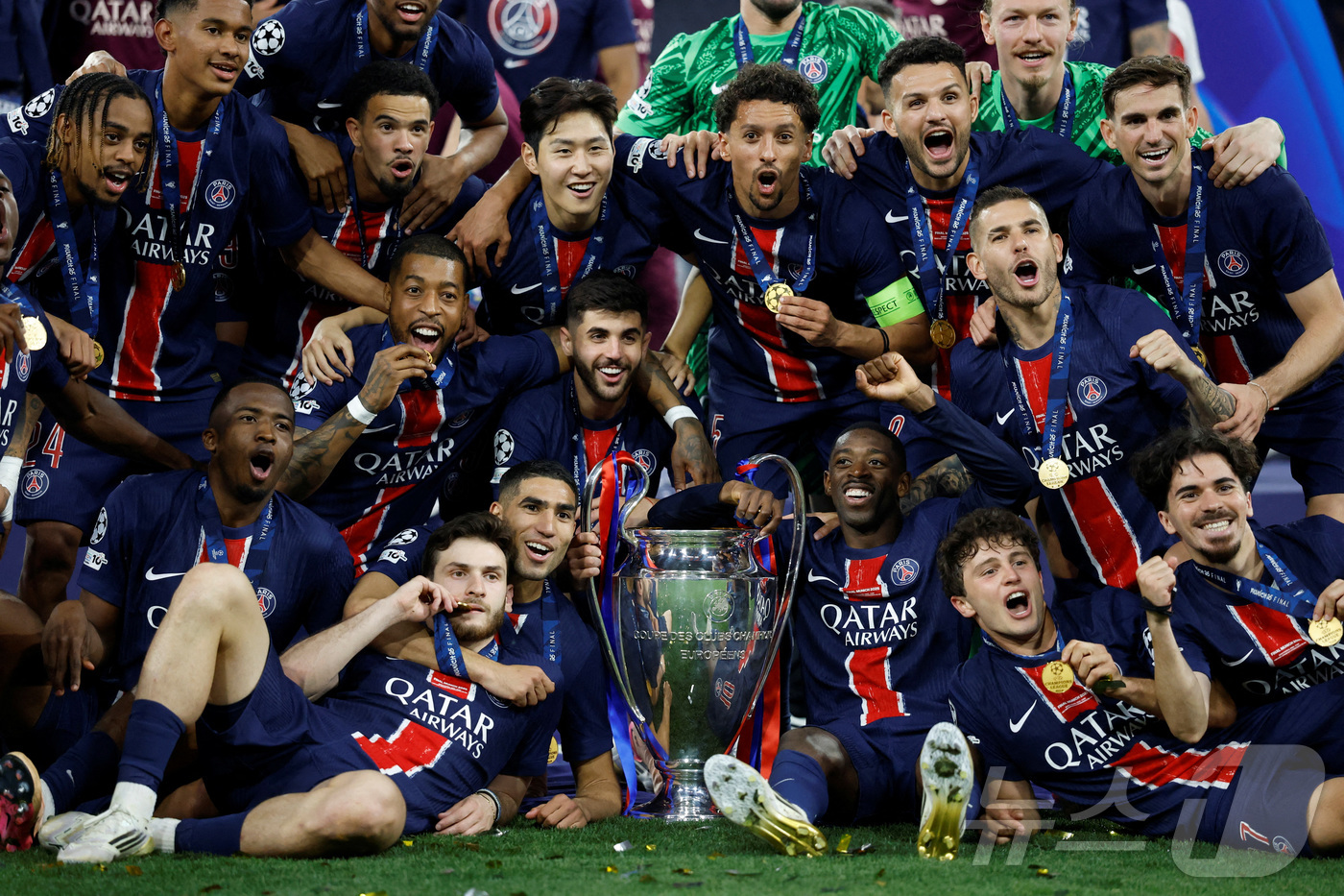 <b>PSG</b>, 창단 첫 <b>챔피언스 리그 우승</b>…행복한 이강인
