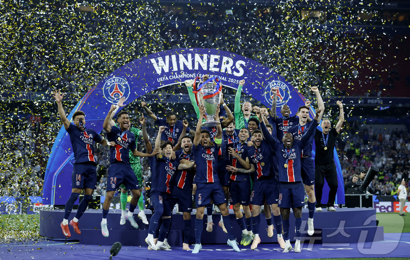 <b>챔스</b> 우승 차지한 PSG