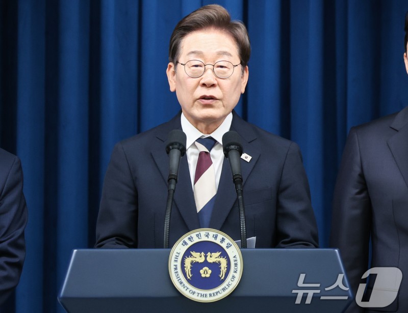 李대통령 첫날 광폭행보…'민생<b>경제</b>·국민통합' 공들였다(종합2보)