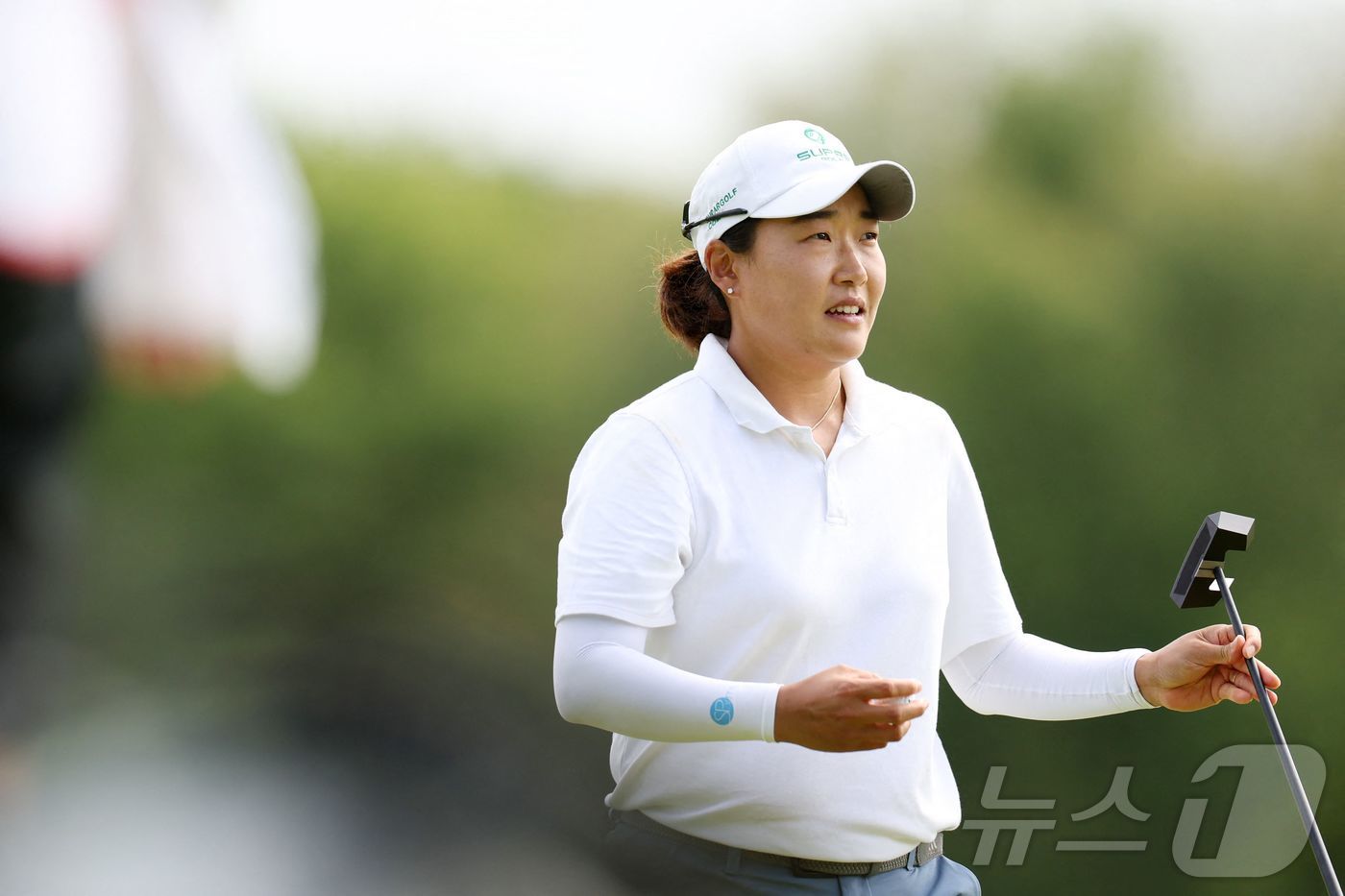 <b>이일희</b>, 이게 얼마만이야…LPGA <b>숍라이트 클래식</b> 첫날 공동선두