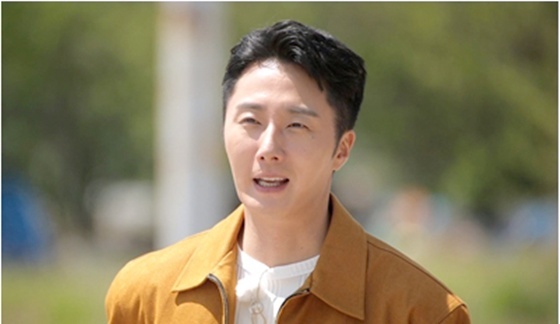 <b>정일우</b> "27살에 뇌동맥류 진단…산티아고 순례길이 인생 전환점"