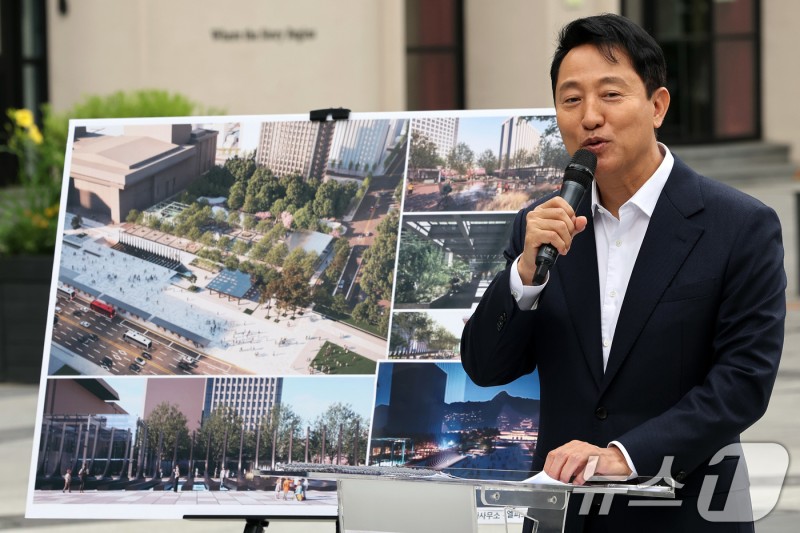 '<b>감사의 정원</b>' 의미 설명하는 <b>오세훈</b> 시장