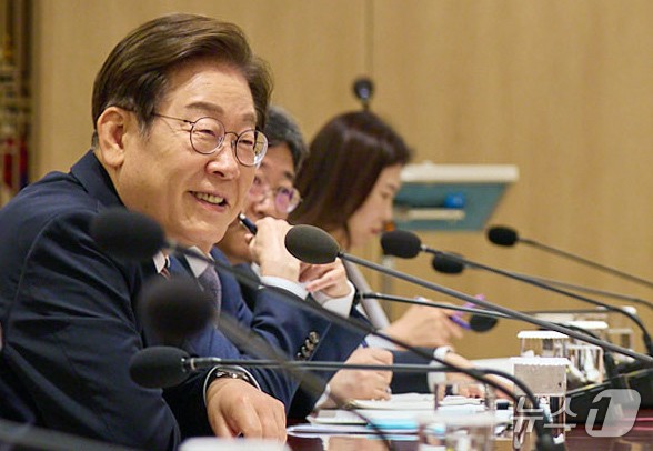 李대통령, 장·차관 후보 <b>국민</b>추천 받는다…"진정한 민주주의"(종합)