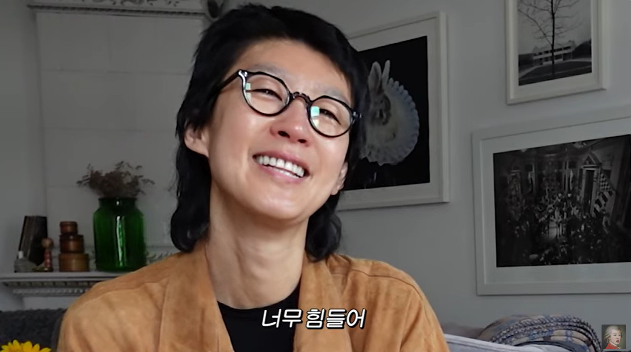 "정말 몰랐다" <b>홍진경</b>, <b>정치색</b> 논란 여진에 눈물 속 재사과 [N이슈]