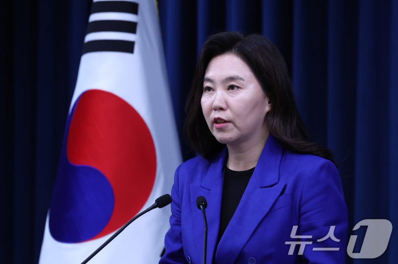 李<b>대통령</b>, '내란·김건희·채해병' <b>특검</b> 후보자 <b>추천 의뢰</b>
