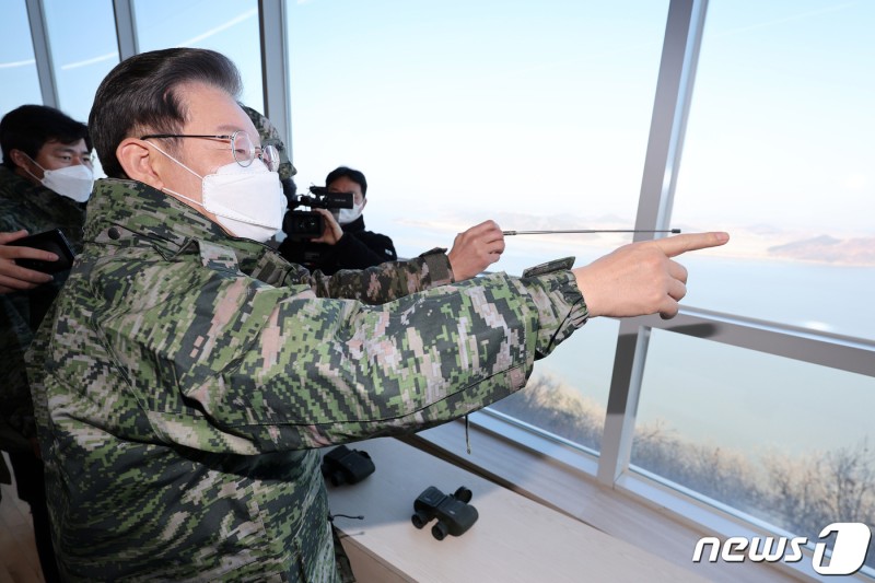 李대통령 "尹 3년 한반도 시계 퇴행…<b>남북 대화채널</b> 빠르게 <b>복구</b>"