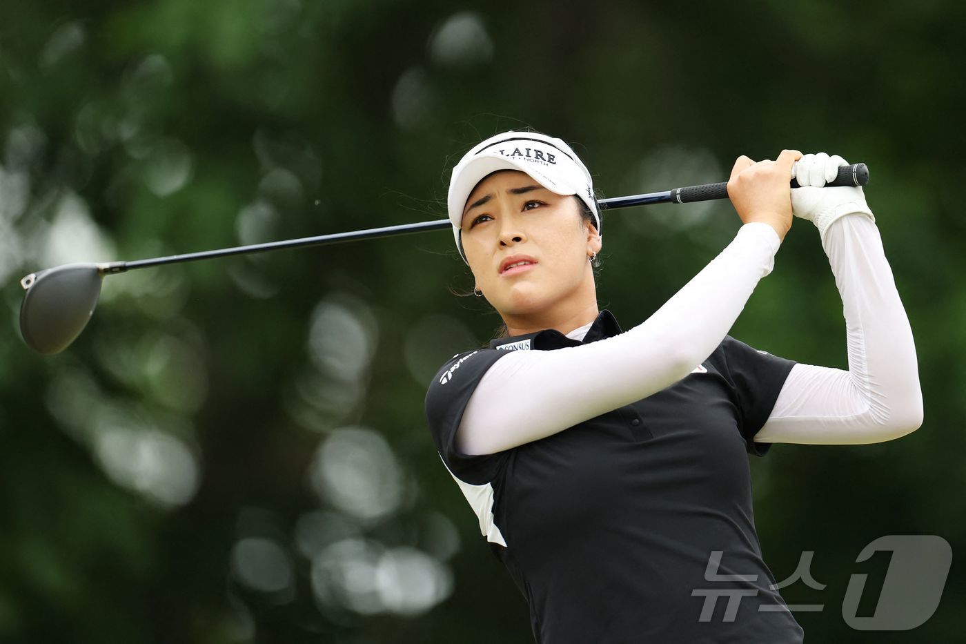 '5언더파 맹타' 최혜진, LPGA <b>마이어 클래식</b> 2R 공동 <b>선두</b> 도약