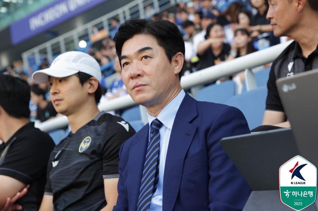 2위 <b>수원</b>-1위 인천 K리그2 빅매치…<b>변성환 감독</b> "눈물·분노 되돌려주겠...