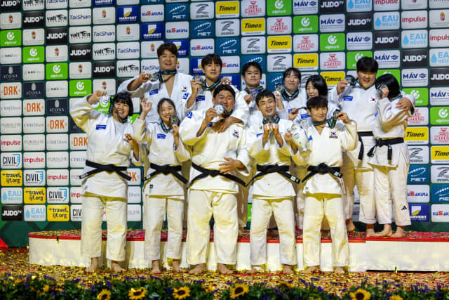 한국 <b>유도</b>, 세계선수권 <b>혼성단체전 은메달</b> '역대 최고 성적'
