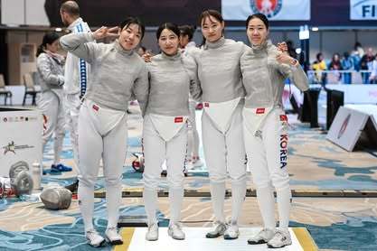 펜싱 女<b>사브르</b>, 아시아선수권 <b>단체전</b> 은메달…일본에 44-45 분패