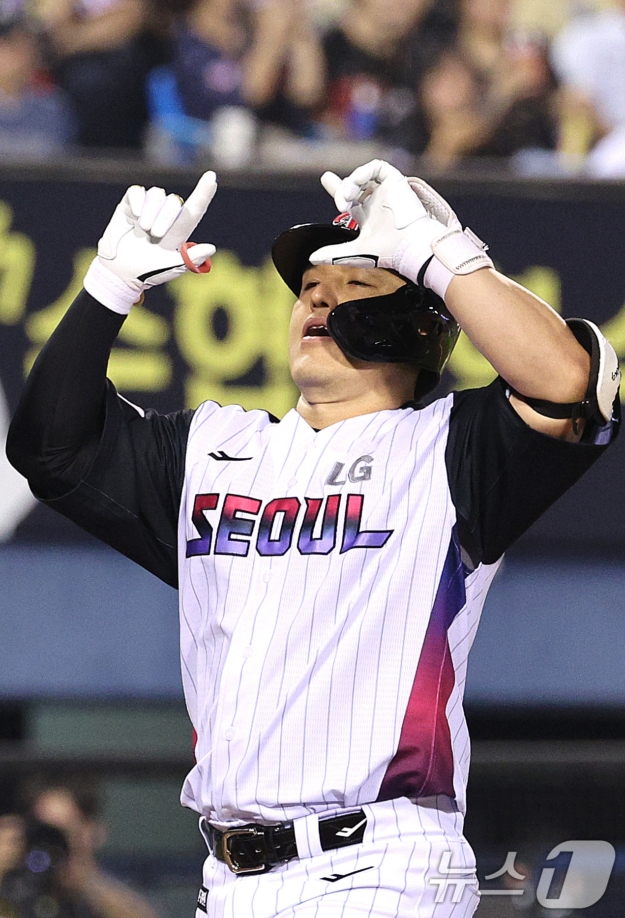 '<b>박동원</b> 스리런' LG, 양현종 앞세운 KIA 4-3 제압