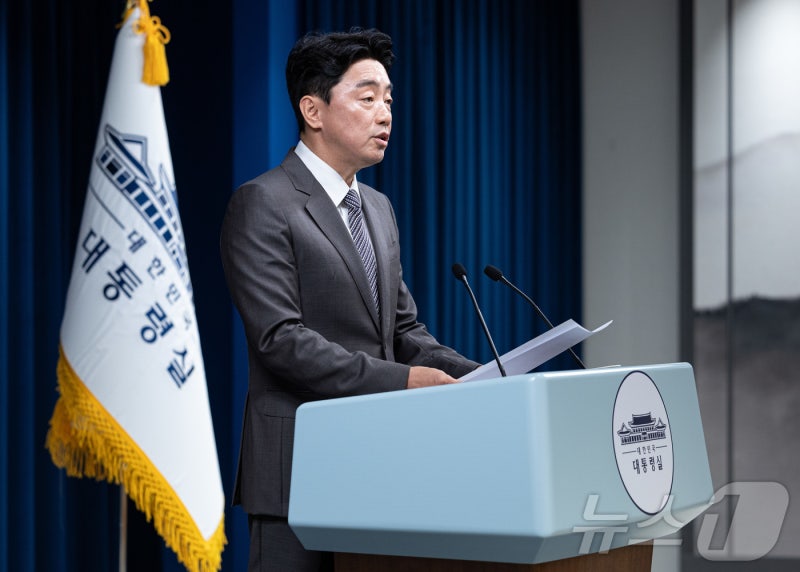 李, 6개 부처 <b>장관</b> 인선…<b>경제</b>부총리 구윤철·법무<b>장관</b> 정성호(종합)