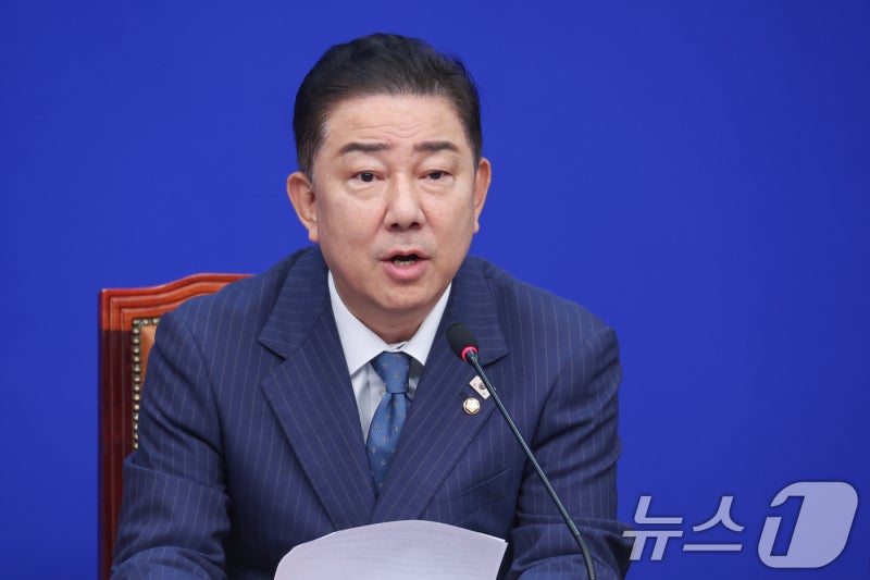 <b>김병기</b> "<b>민생</b> 방해 세력과 <b>전면전</b> 선언…<b>민생</b>회복에 속도"