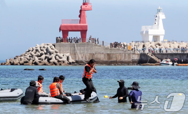 <b>제주</b> 해경과 함께하는 <b>바다생존수영</b>