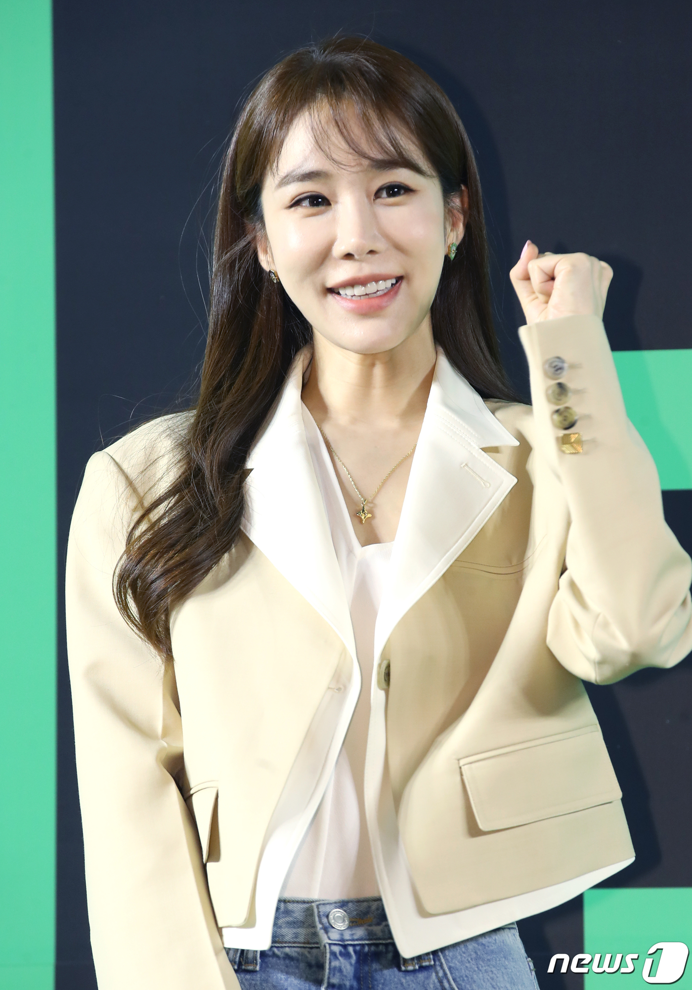 <b>유인나</b>, <b>초록뱀엔터</b>와 <b>전속계약</b>…한지현·이상이와 한솥밥
