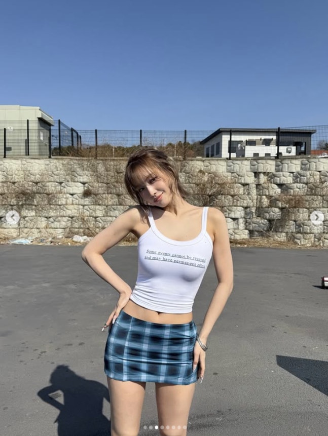 Coordination that catches the eye of Momo, the owner of a firm body