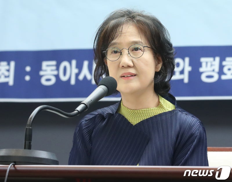 '제국의 위안부' <b>박유하</b> 교수, <b>명예훼손 무죄</b>로 875만원 형사보상