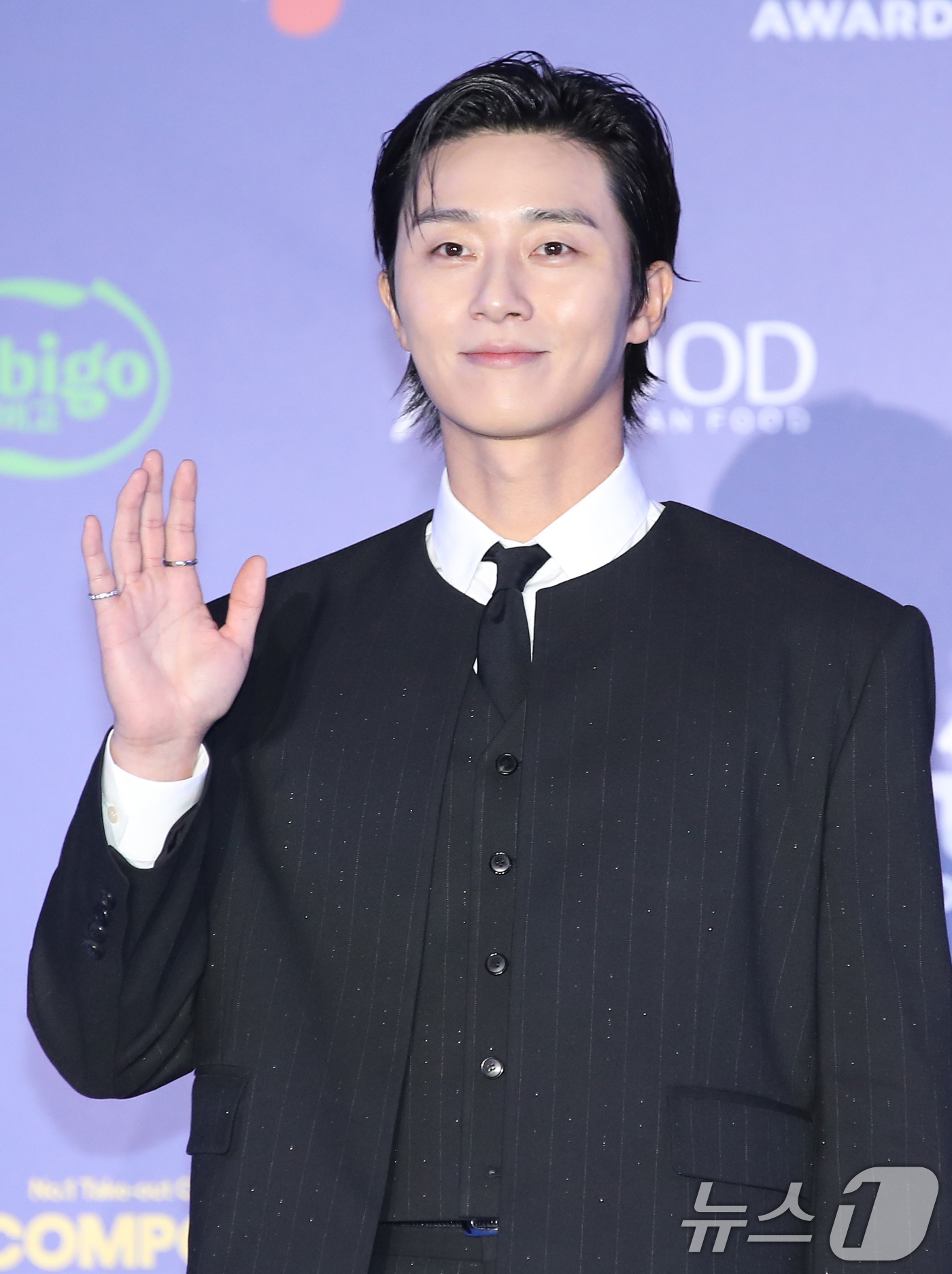 <b>박서준</b>, <b>게장</b> 식당에 60억 <b>소송</b>? "실제 청구는 6000만원 규모…<b>초상권</b> 침...