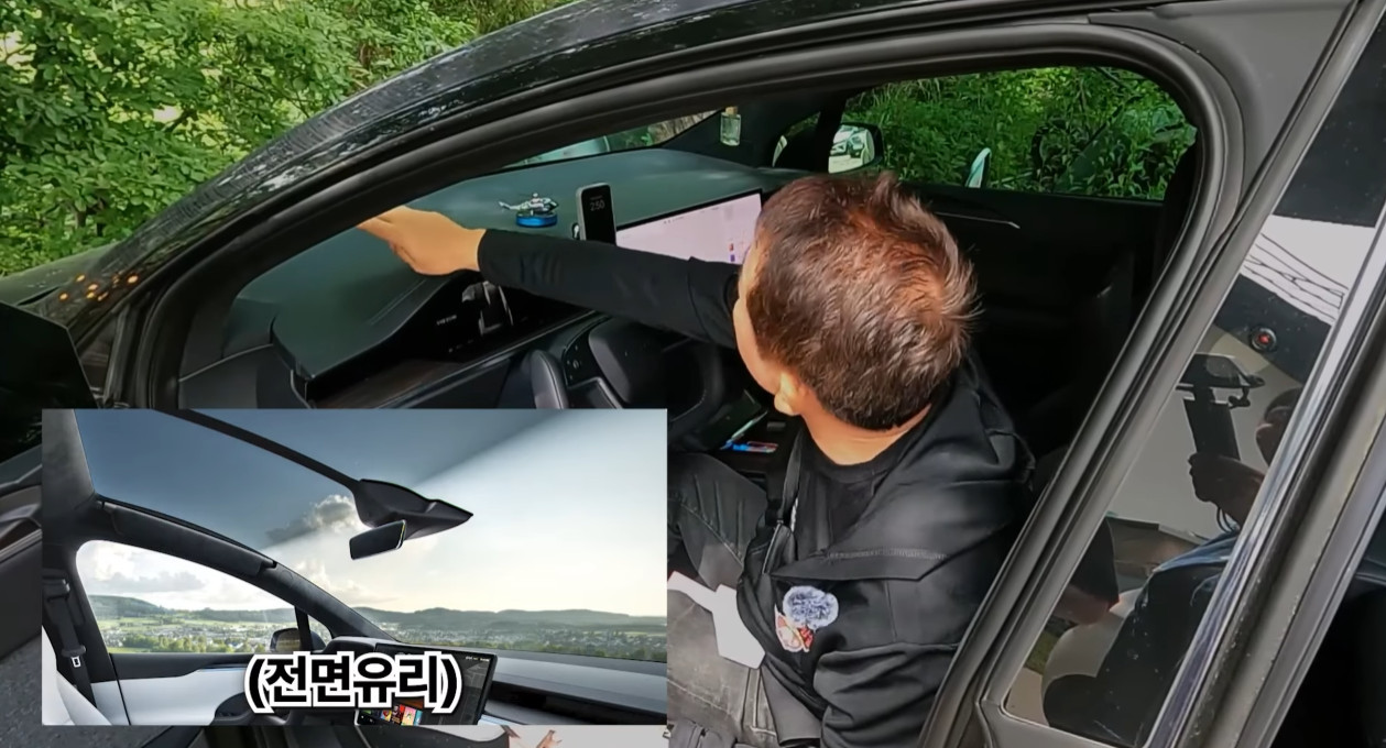 '아찔' <b>이봉원</b>, 1억대 외제차 <b>파손</b>…"고속도로서 튄 돌멩이에 전면 유리...