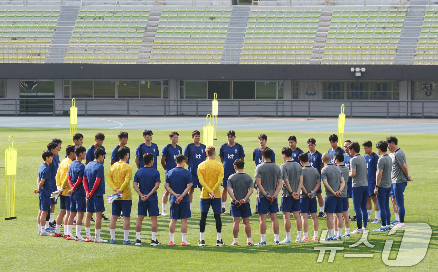 박진섭 "<b>동아시안컵</b> 전승 <b>우승</b> 목표…팀 분위기 좋다"