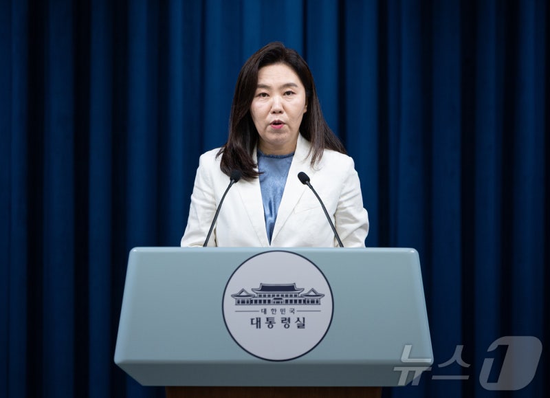 李<b>대통령</b> "<b>방송법</b>, 국민들과 대중적 공감대·지지 얻어야"