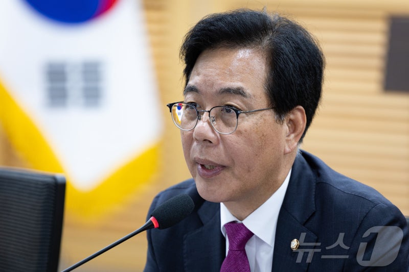 <b>축사</b>하는 <b>송언석</b>