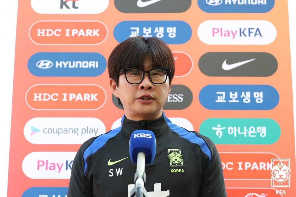 <b>신상우</b> <b>여자</b>대표팀 <b>감독</b> "목표는 우승…랭킹으로 <b>축구</b>하는 것 아냐"