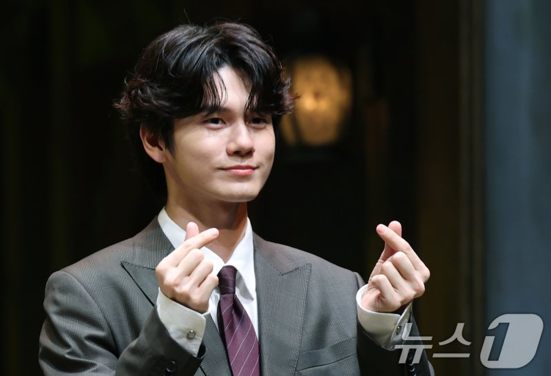 옹성우, <b>셰익스피어 인 러브</b>