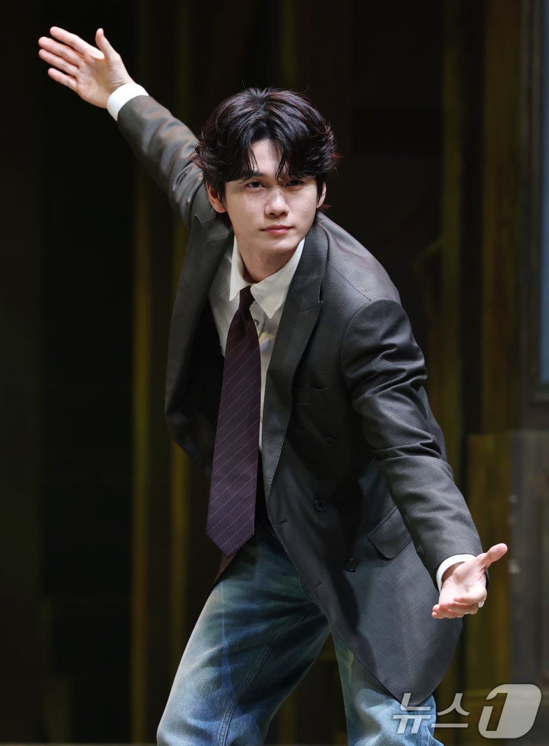 옹성우 '<b>셰익스피어 인 러브</b>' 보러 오세요