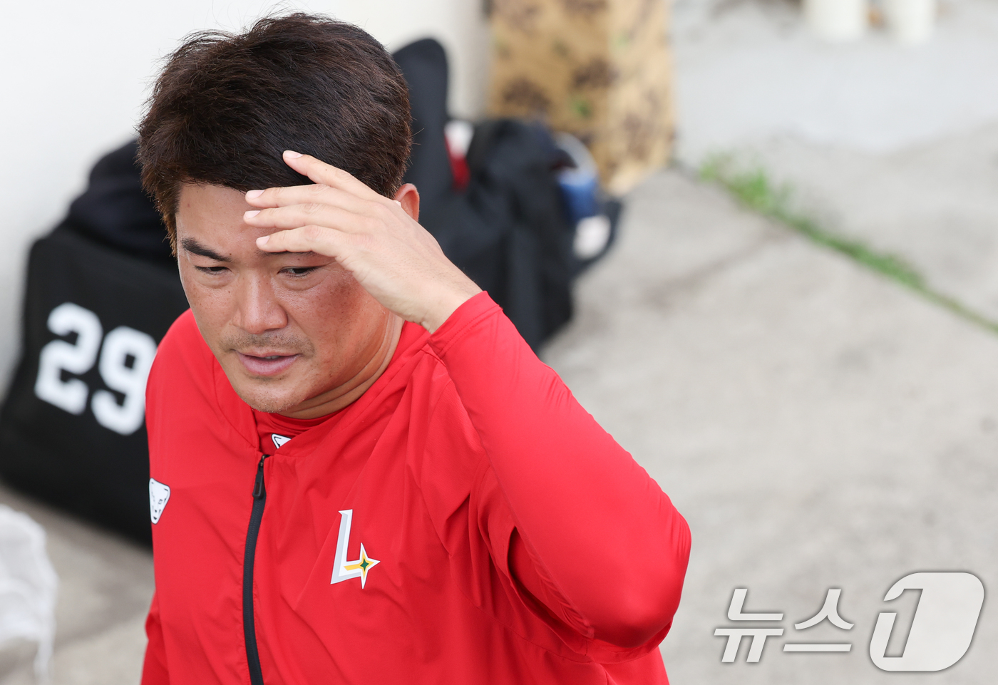 <b>폰세</b> 18K·최정 500홈런…흥행돌풍 <b>프로야구</b>, 진기록도 풍년