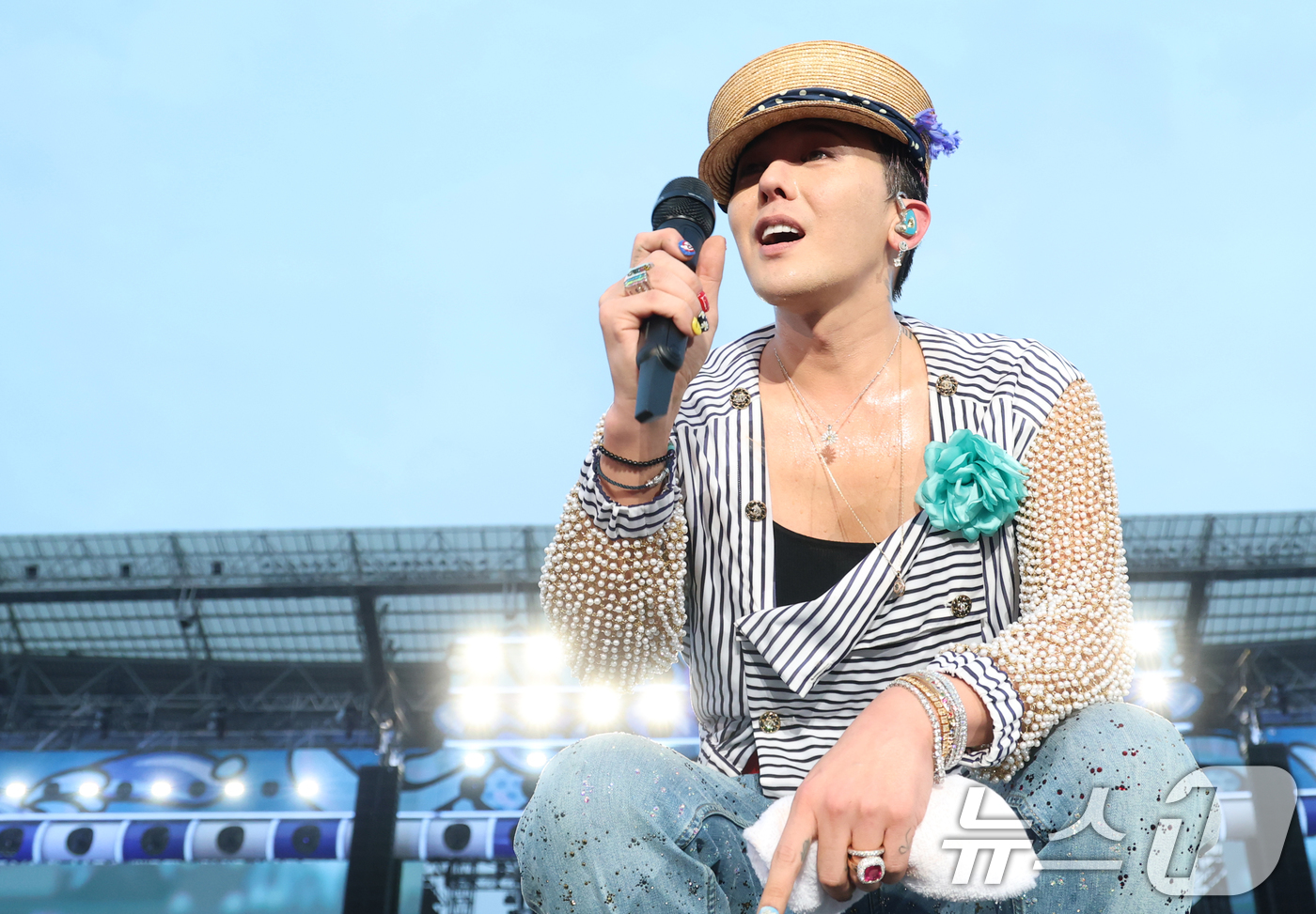 <b>지드래곤</b>, 8월 <b>방콕 콘서트</b> 돌연 <b>취소</b> "예기치 않은 상황 때문…진심 사...