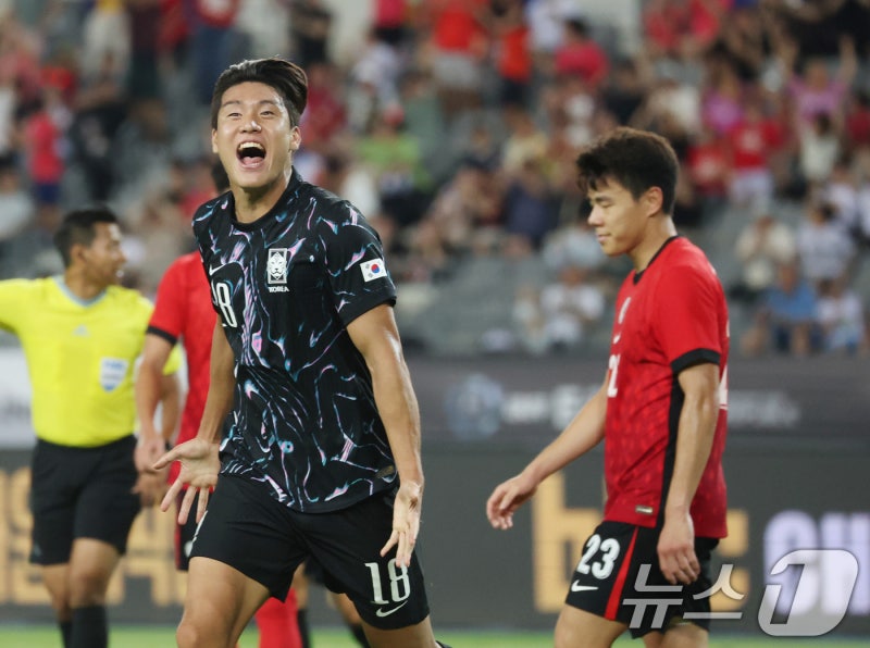 '강상윤·이호재 데뷔골' 홍명보호, 홍콩에 2-0…<b>동아시안컵</b> 2연승