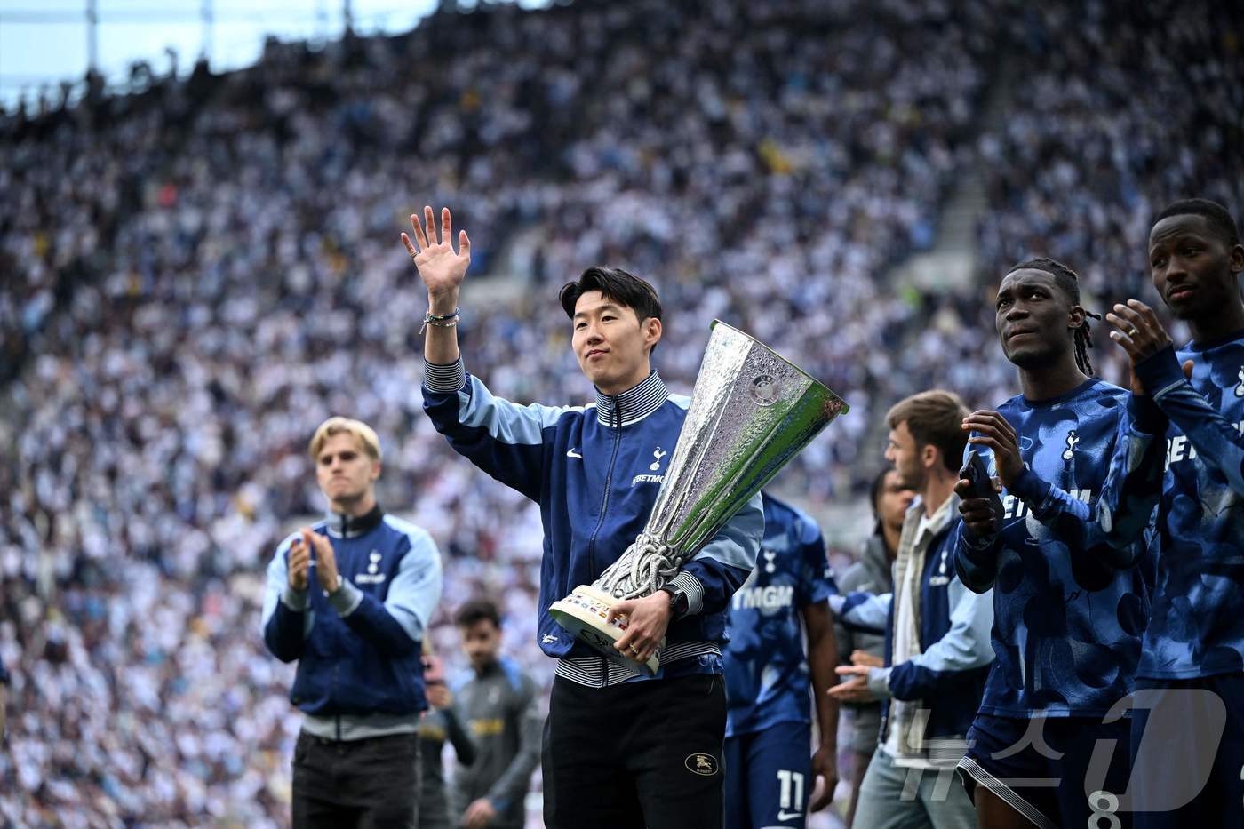 '돌아온 걸 환영해 쏘니'…'<b>이적설</b>' <b>손흥민</b>, <b>토트넘</b> 프리시즌 합류