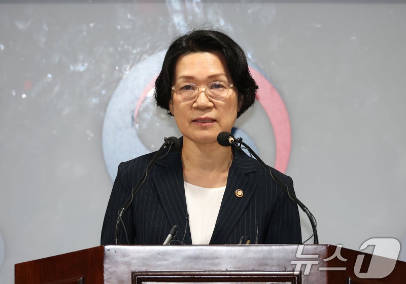 <b>최은옥</b> 신임 교육<b>차관</b> "국민주권정부 교육공약 성공 위해 혼신"